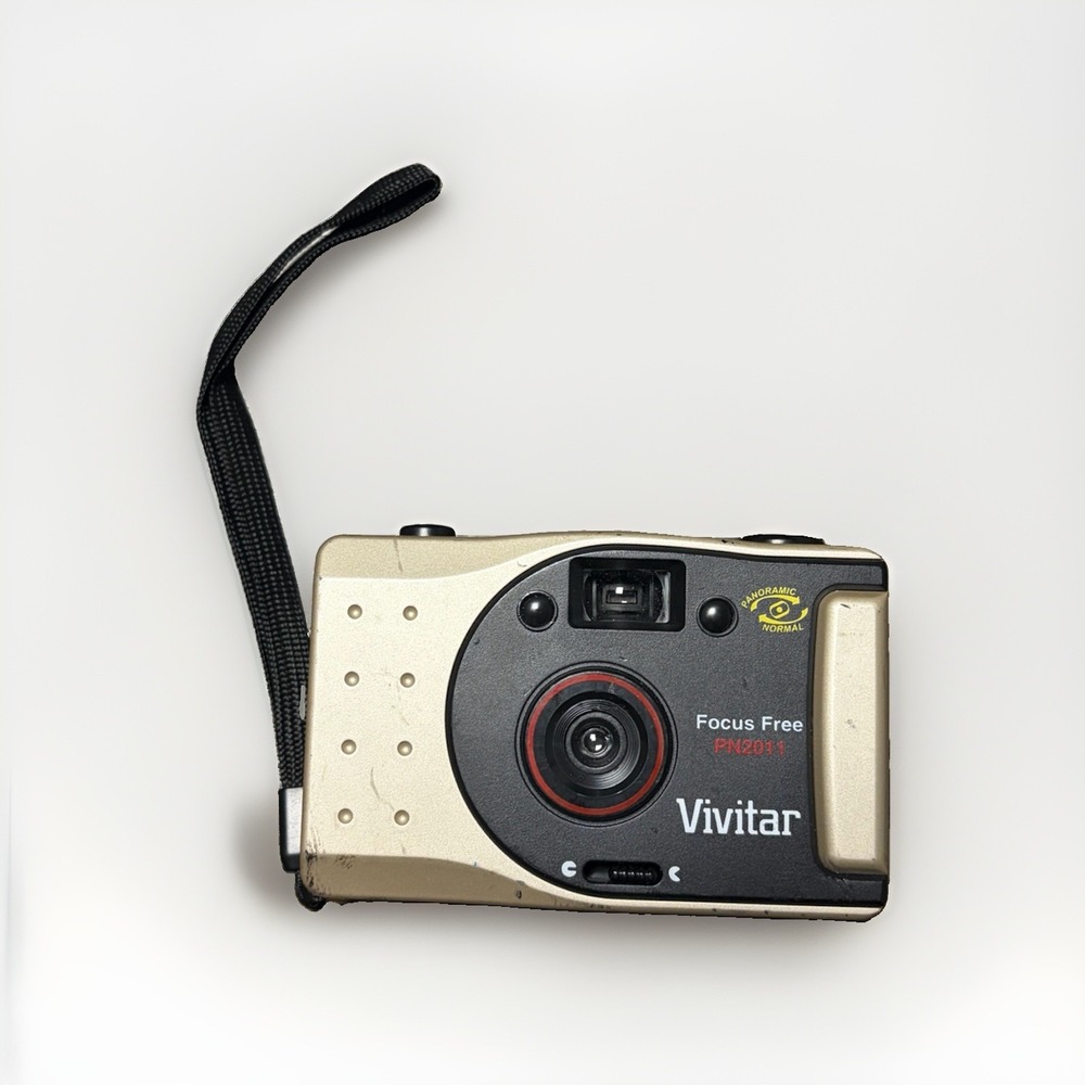 Vivitar PN2011 Focus Free 35mm Point & Shoot Film Camera Used Tested Works